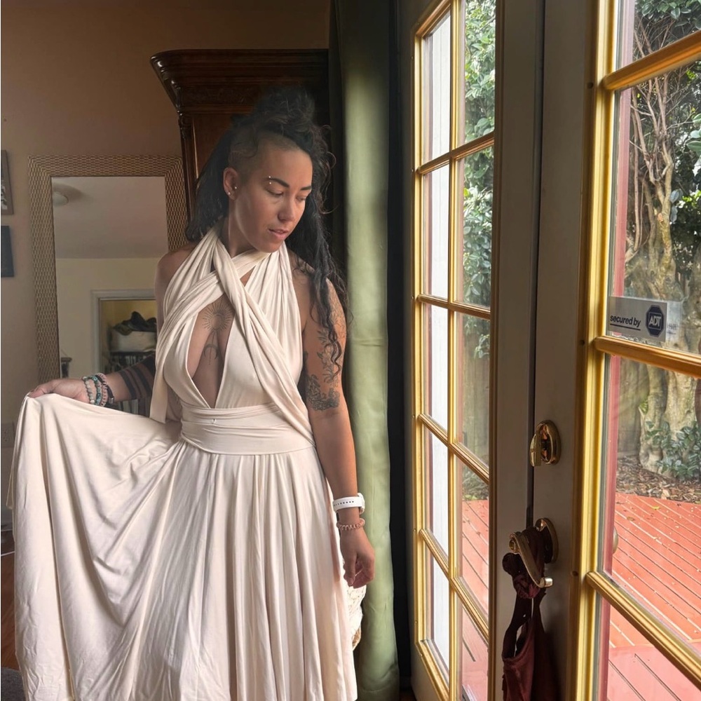 Low back, cream dress
